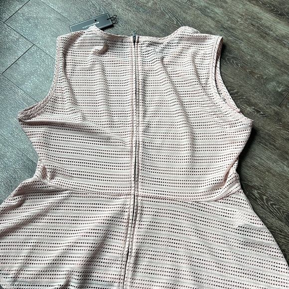 🌟2/$25🌟BCBGMAXAZRIA peplum top - Picture 4 of 6